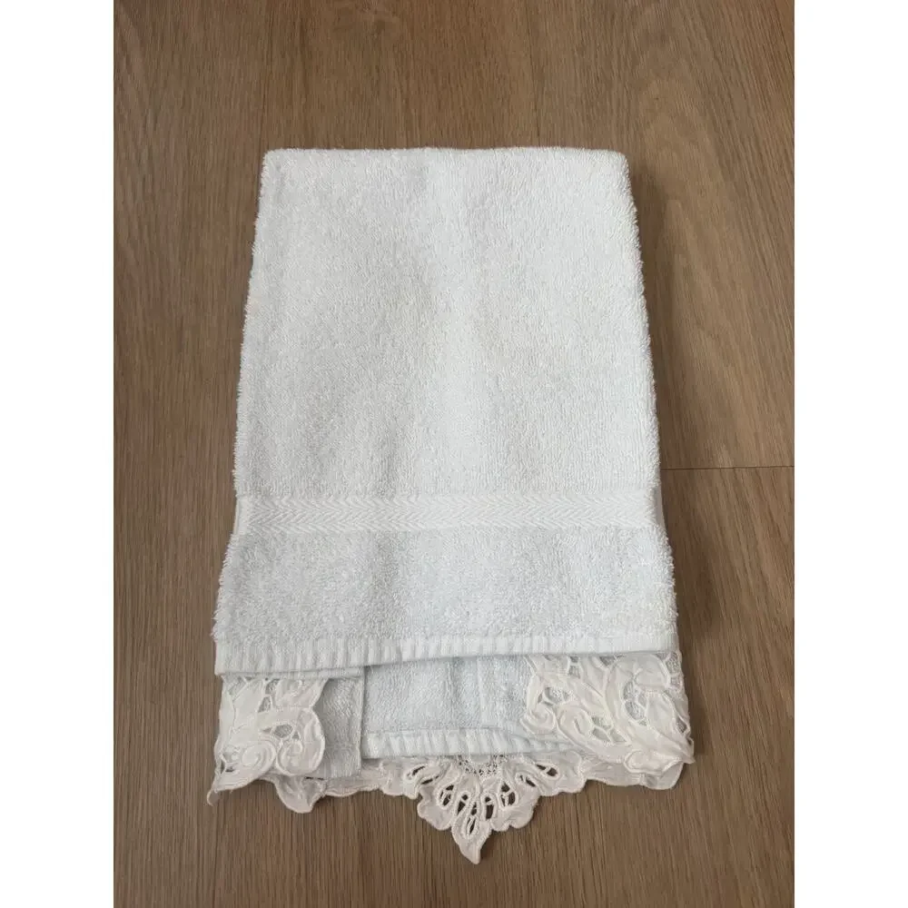 Vintage Mia Armand Beverly Hills Lace Applique Blue Designer Towel Set